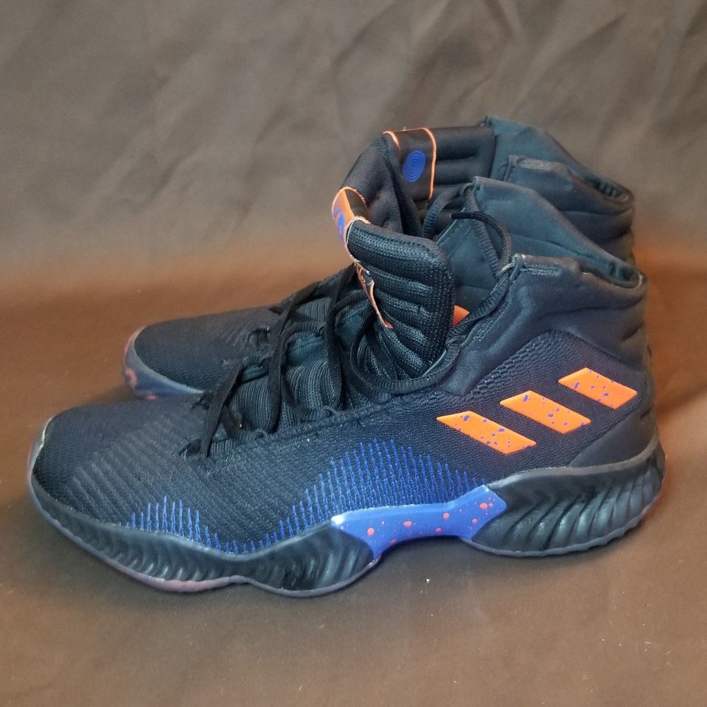 analog yeezy 700 on feet